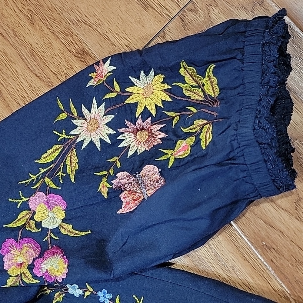 Sundance Floral Embroidered Navy Top - Picture 14 of 16